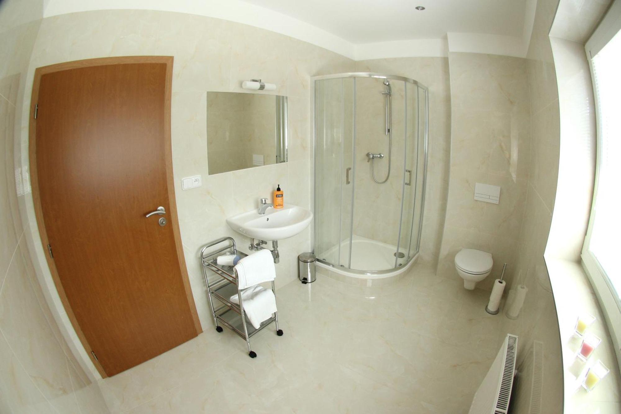 Cerny Kocour Apart Hotel Sarovy Exterior foto